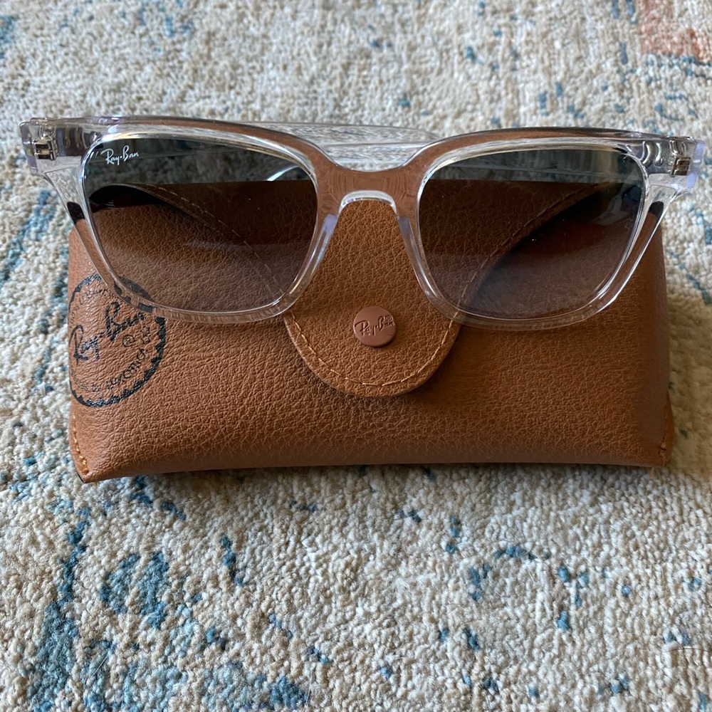 Ray-Ban gradient gray 100% UV protection sunglasses